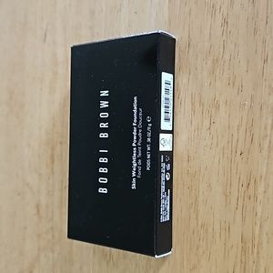 Bobbi Brown skin weightless powder foundation
